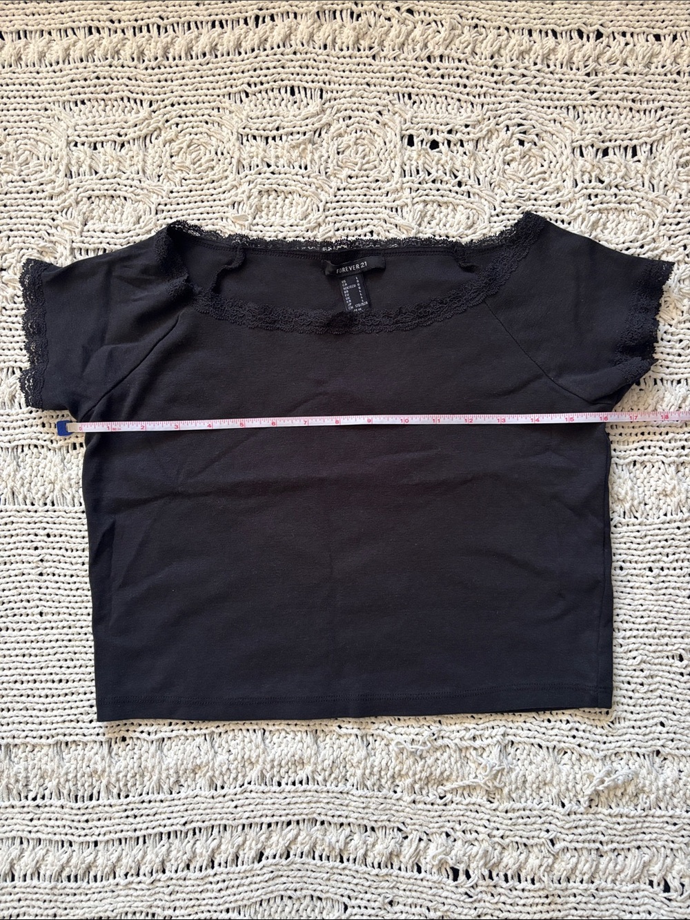 Forever 21 Black Lace-Trim Cropped Tee